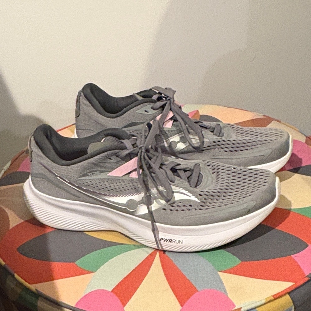 Sacony Women's Gray Athletic Shoes